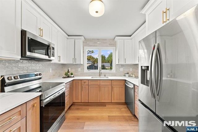 14 Parsons Court, Mahwah, NJ 07430