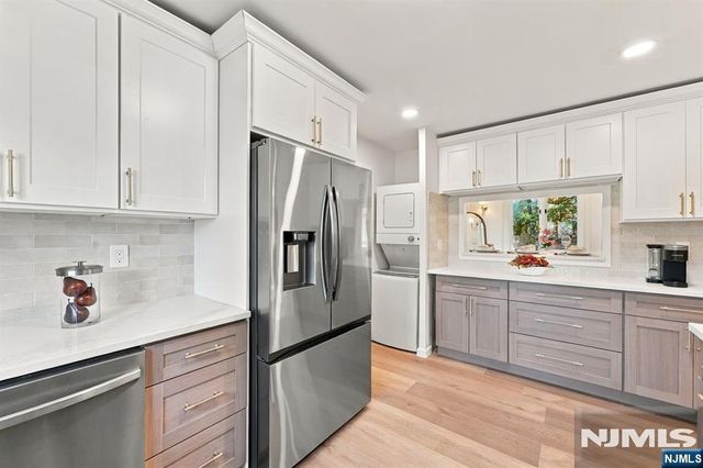 14 Parsons Court, Mahwah, NJ 07430