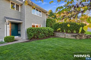 14 Parsons Court, Mahwah, NJ 07430