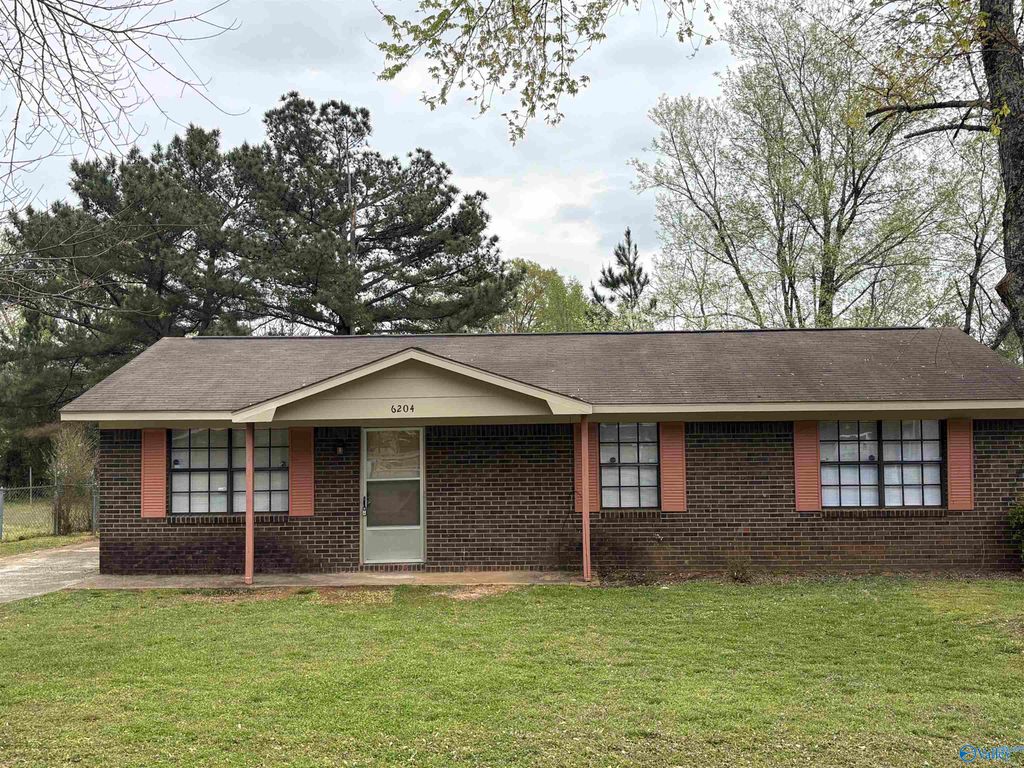 6204 Menifee Drive, Huntsville, AL 35810