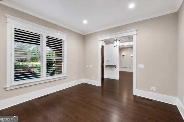212 Fernwood Place, Woodstock, GA 30188