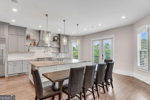 212 Fernwood Place, Woodstock, GA 30188