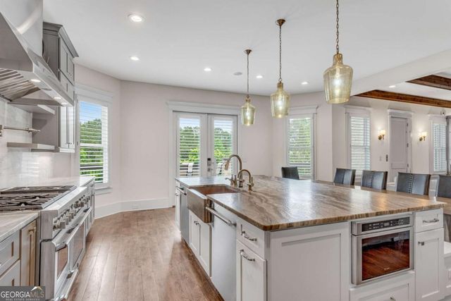 212 Fernwood Place, Woodstock, GA 30188