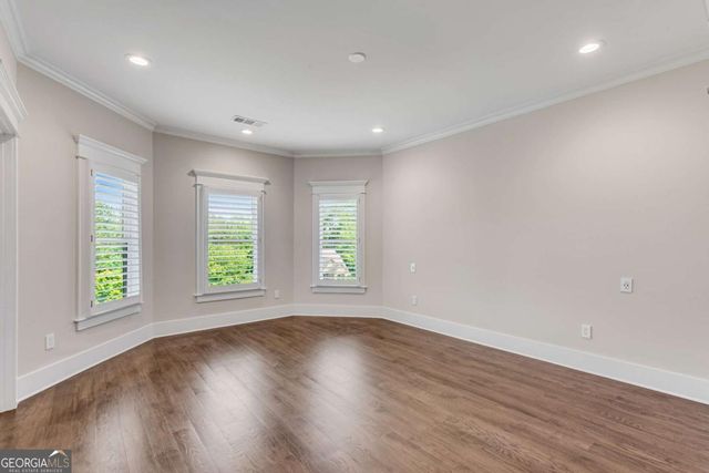 212 Fernwood Place, Woodstock, GA 30188