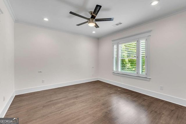 212 Fernwood Place, Woodstock, GA 30188