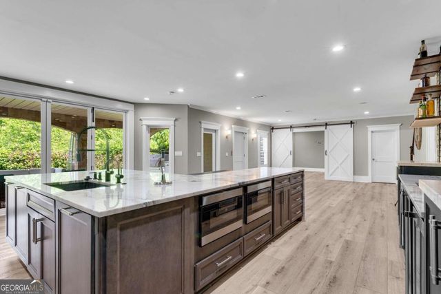 212 Fernwood Place, Woodstock, GA 30188