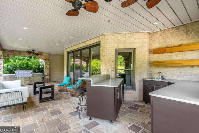 212 Fernwood Place, Woodstock, GA 30188