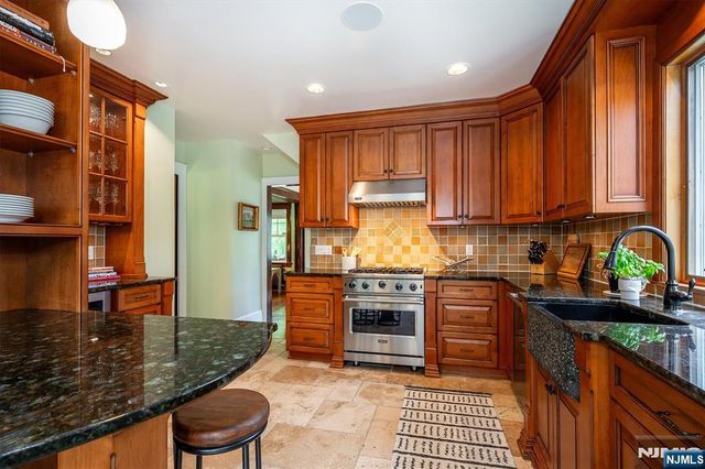 275 Highwood Avenue, Ridgewood, NJ 07450