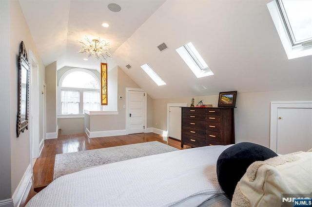 275 Highwood Avenue, Ridgewood, NJ 07450