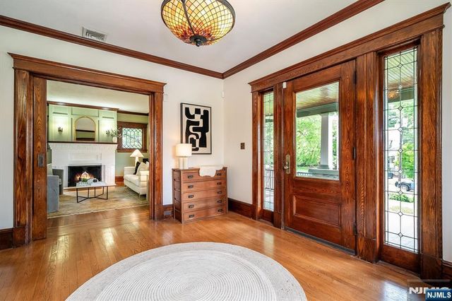 275 Highwood Avenue, Ridgewood, NJ 07450