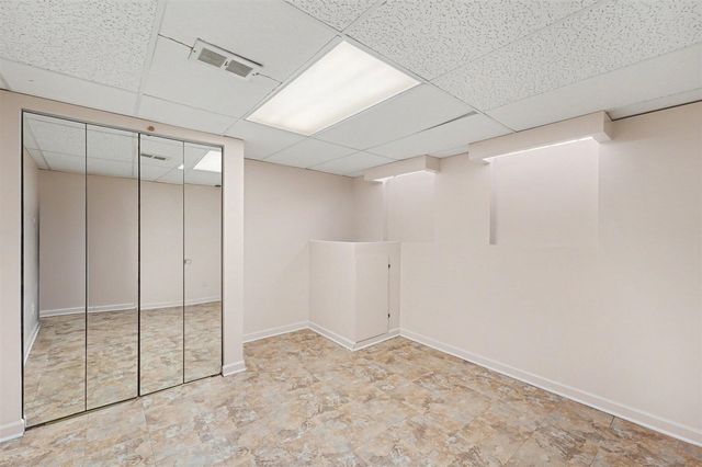 12301 Pinecrest Dr, Plymouth, MI 48170