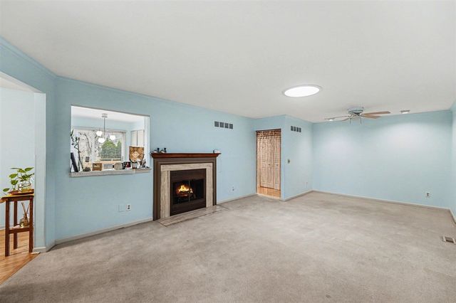 12301 Pinecrest Dr, Plymouth, MI 48170