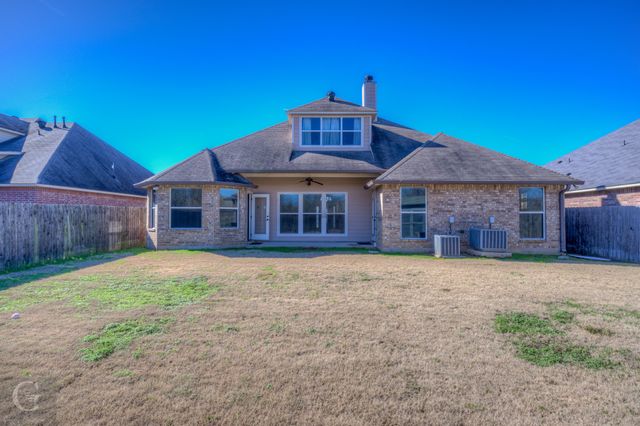 340 Avondale, Bossier City, LA 71112