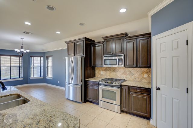 340 Avondale, Bossier City, LA 71112