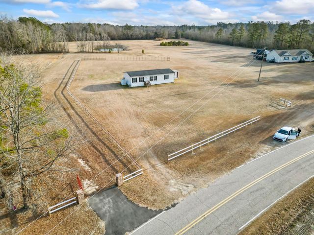 6608 Black Creek Rd., Nichols, SC 29581