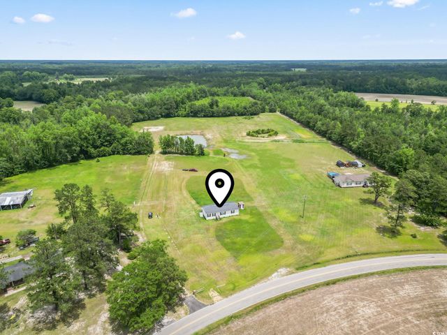 6608 Black Creek Rd., Nichols, SC 29581