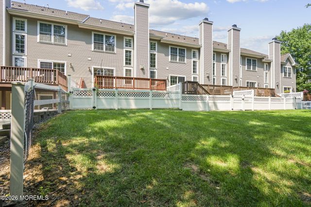 95 Ironwood Court, Middletown, NJ 07748