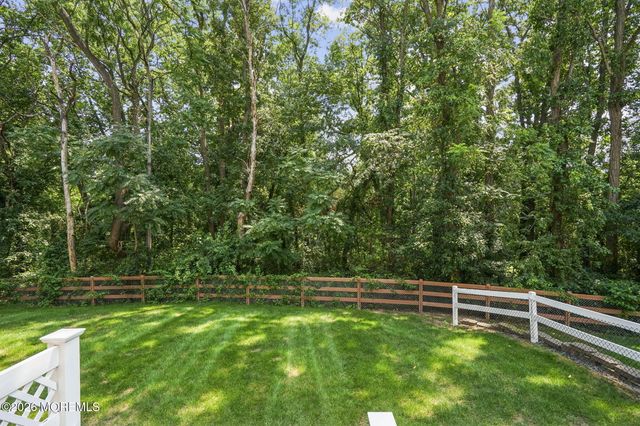 95 Ironwood Court, Middletown, NJ 07748