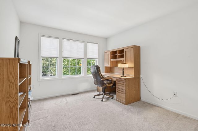 95 Ironwood Court, Middletown, NJ 07748