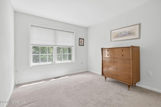 95 Ironwood Court, Middletown, NJ 07748