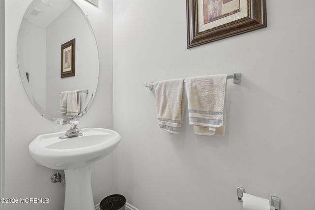 95 Ironwood Court, Middletown, NJ 07748