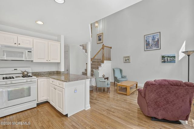 95 Ironwood Court, Middletown, NJ 07748