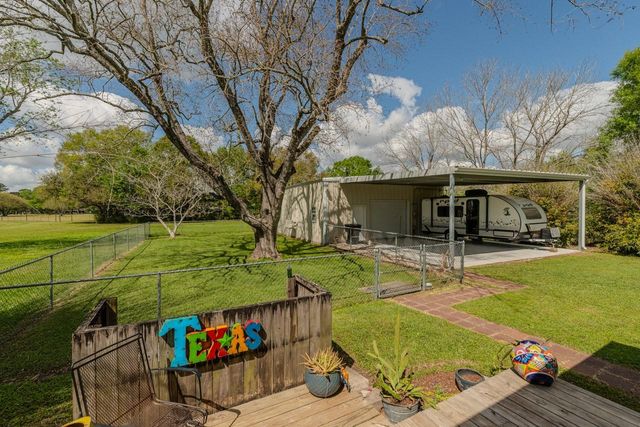 22825 Burrell Wingate Road, Beaumont, TX 77705