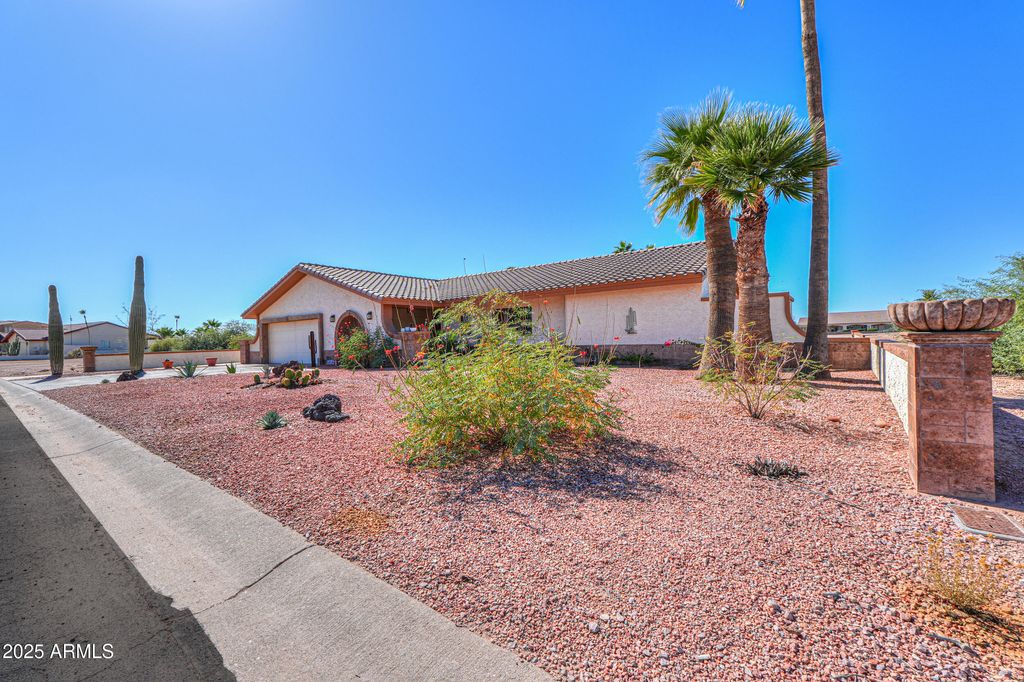 14450 S COUNTRY CLUB Way, Arizona City, AZ 85123 — photo 2