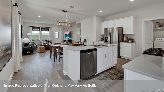 121 MORNING SIDE GROVE, San Marcos, TX 78666