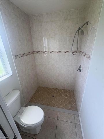 2202 NE 6th ST 2202, Cape Coral, FL 33909