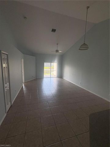 2202 NE 6th ST 2202, Cape Coral, FL 33909