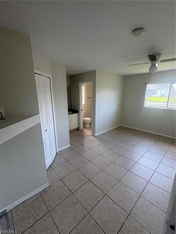 2202 NE 6th ST 2202, Cape Coral, FL 33909