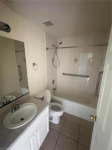 2202 NE 6th ST 2202, Cape Coral, FL 33909