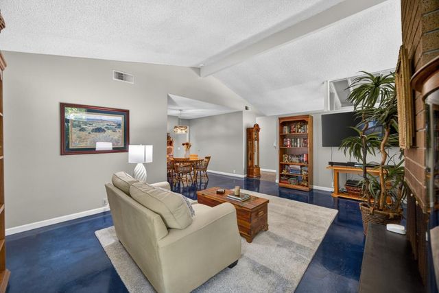 8756 Contemporary Ct, Elk Grove, CA 95624