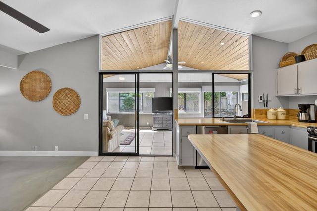 8756 Contemporary Ct, Elk Grove, CA 95624