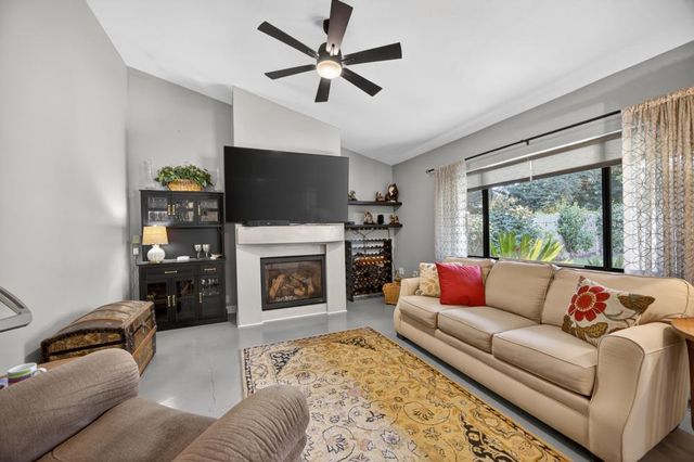 8756 Contemporary Ct, Elk Grove, CA 95624