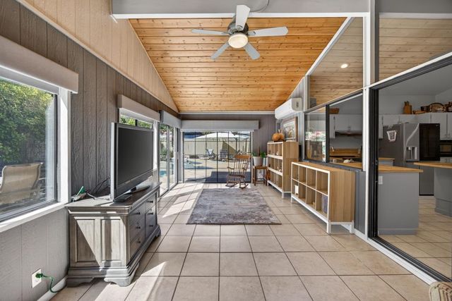 8756 Contemporary Ct, Elk Grove, CA 95624