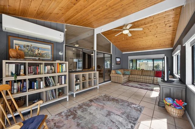 8756 Contemporary Ct, Elk Grove, CA 95624