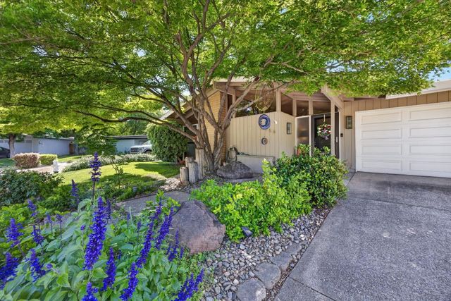 8756 Contemporary Ct, Elk Grove, CA 95624
