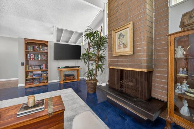 8756 Contemporary Ct, Elk Grove, CA 95624