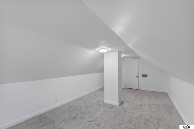 3560 S 40th Street, Omaha, NE 68105