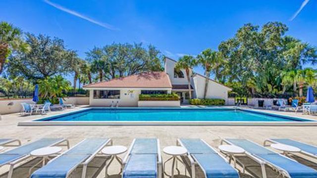 402 SEA OATS Drive E, Juno Beach, FL 33408