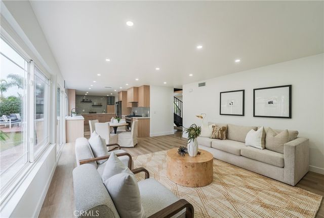 9562 Rockpoint, Huntington Beach, CA 92646