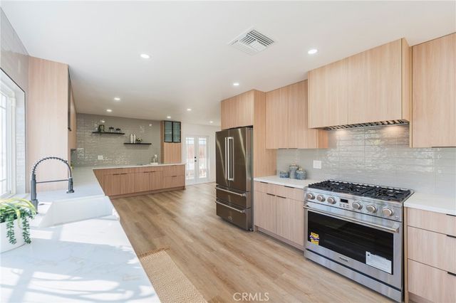 9562 Rockpoint, Huntington Beach, CA 92646