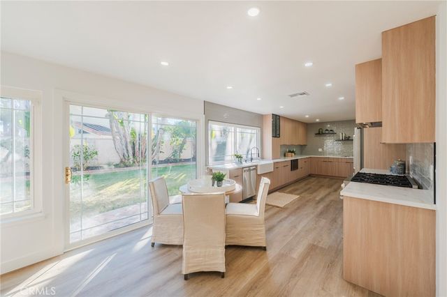 9562 Rockpoint, Huntington Beach, CA 92646