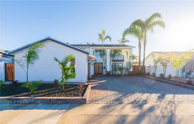 9562 Rockpoint, Huntington Beach, CA 92646