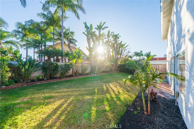 9562 Rockpoint, Huntington Beach, CA 92646