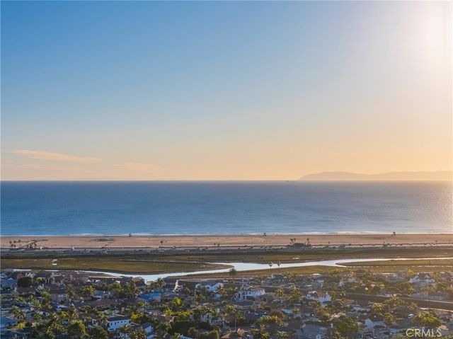 9562 Rockpoint, Huntington Beach, CA 92646