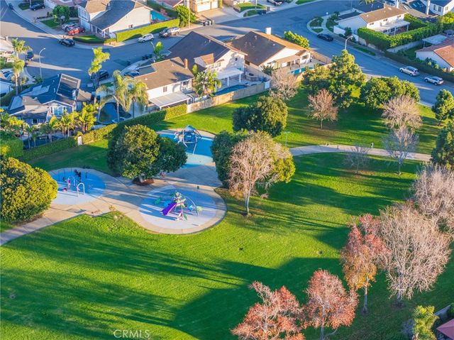 9562 Rockpoint, Huntington Beach, CA 92646