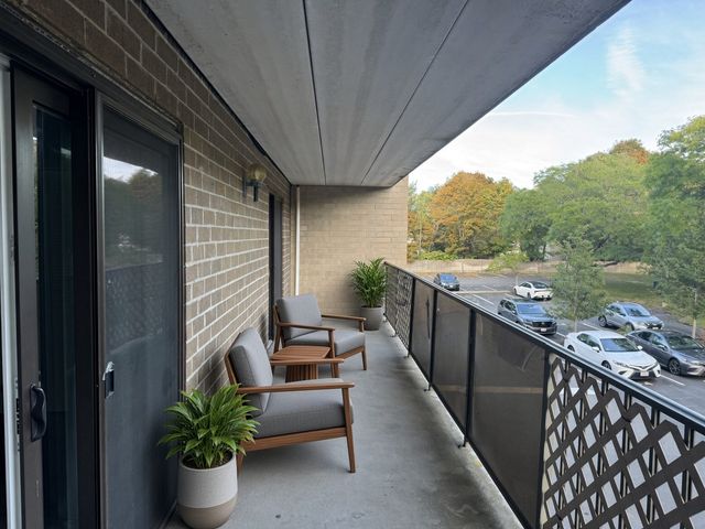 185 Quincy Shore Dr 24, Quincy, MA 02171